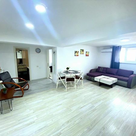"Near Vega" Apartment Mamaia Luaran gambar